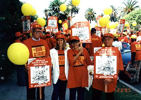  [UPS Strike photo with Debra Bowen] 